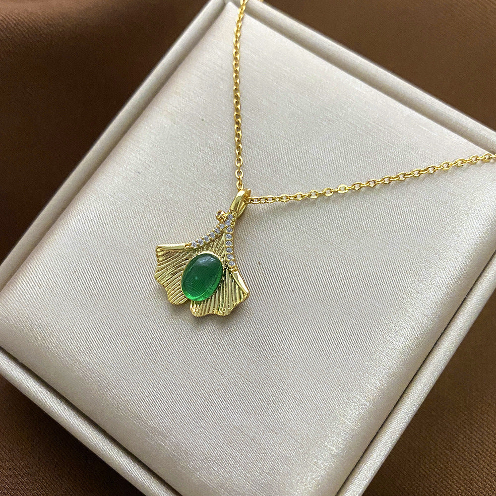 Minimalist Floral-Shaped Titanium Steel Pendant Necklace with Plated Finish for Women and Men, O-Chain Locket Style Jewelry