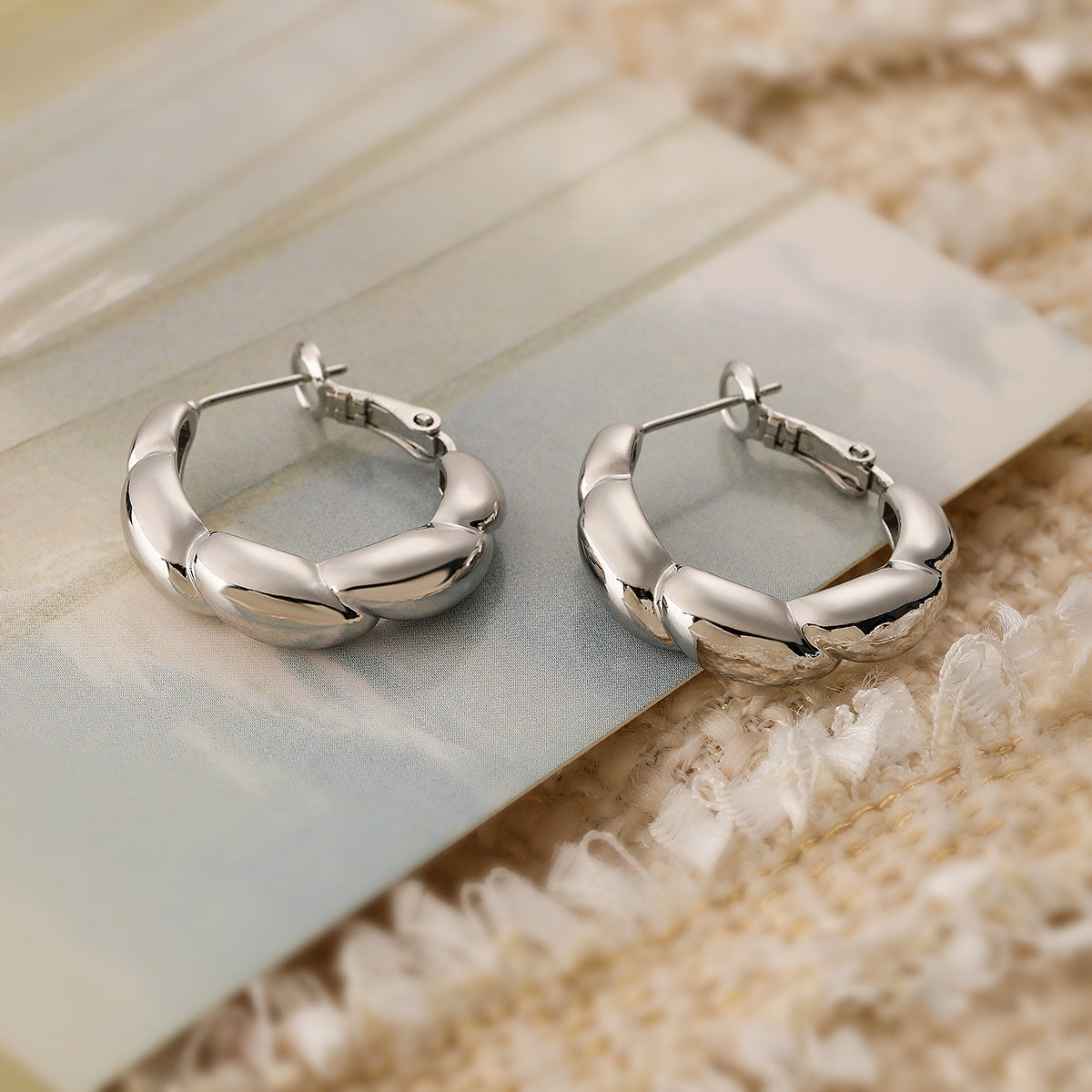 Irregular Geometric Wave-Shaped Copper Earrings with 18K Gold Plating for Women, Fashion-Forward Minimalist Design