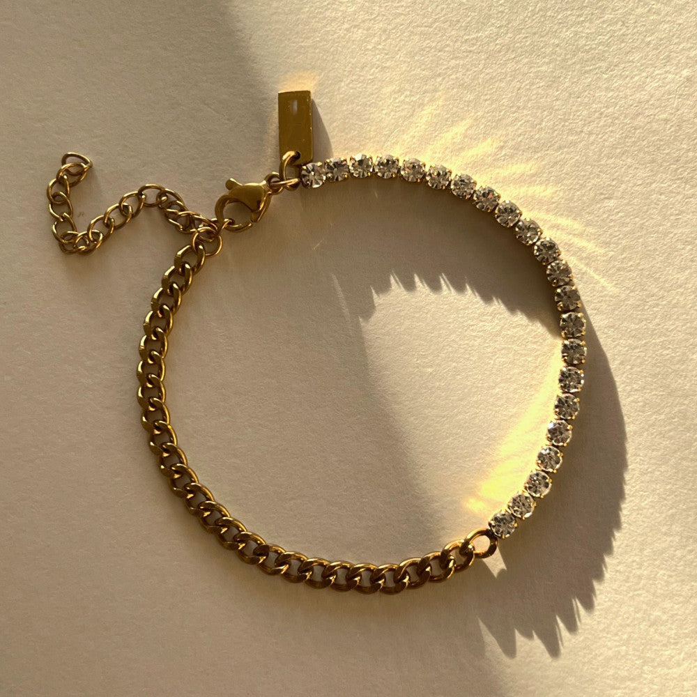 Collana a Catena Cubana Geometrica da Donna Realizzata in Acciaio al Titanio con Intarsio di Strass e Placcatura Sottovuoto in Oro 18K per una Lunga Durata del Colore