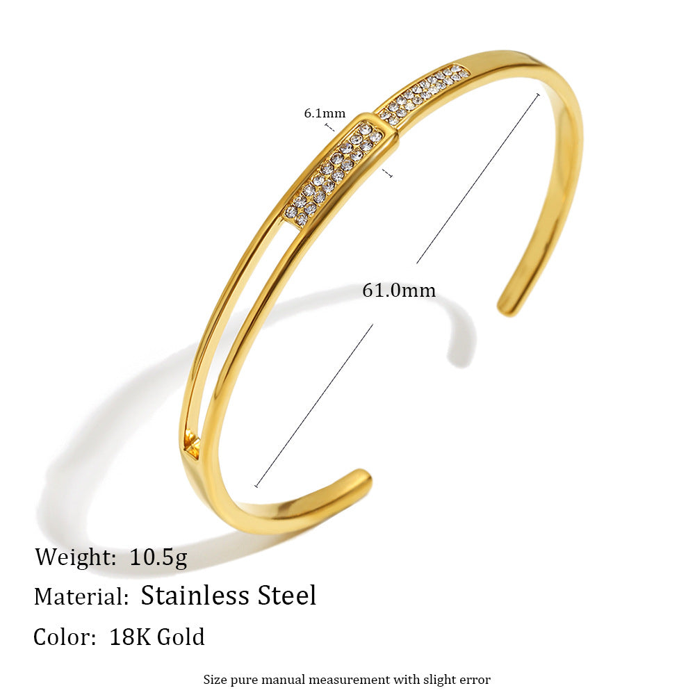 Pulsera de acero inoxidable con corazón hueco de estilo francés minimalista, chapado en oro de 18 quilates y líneas de acento de circonita