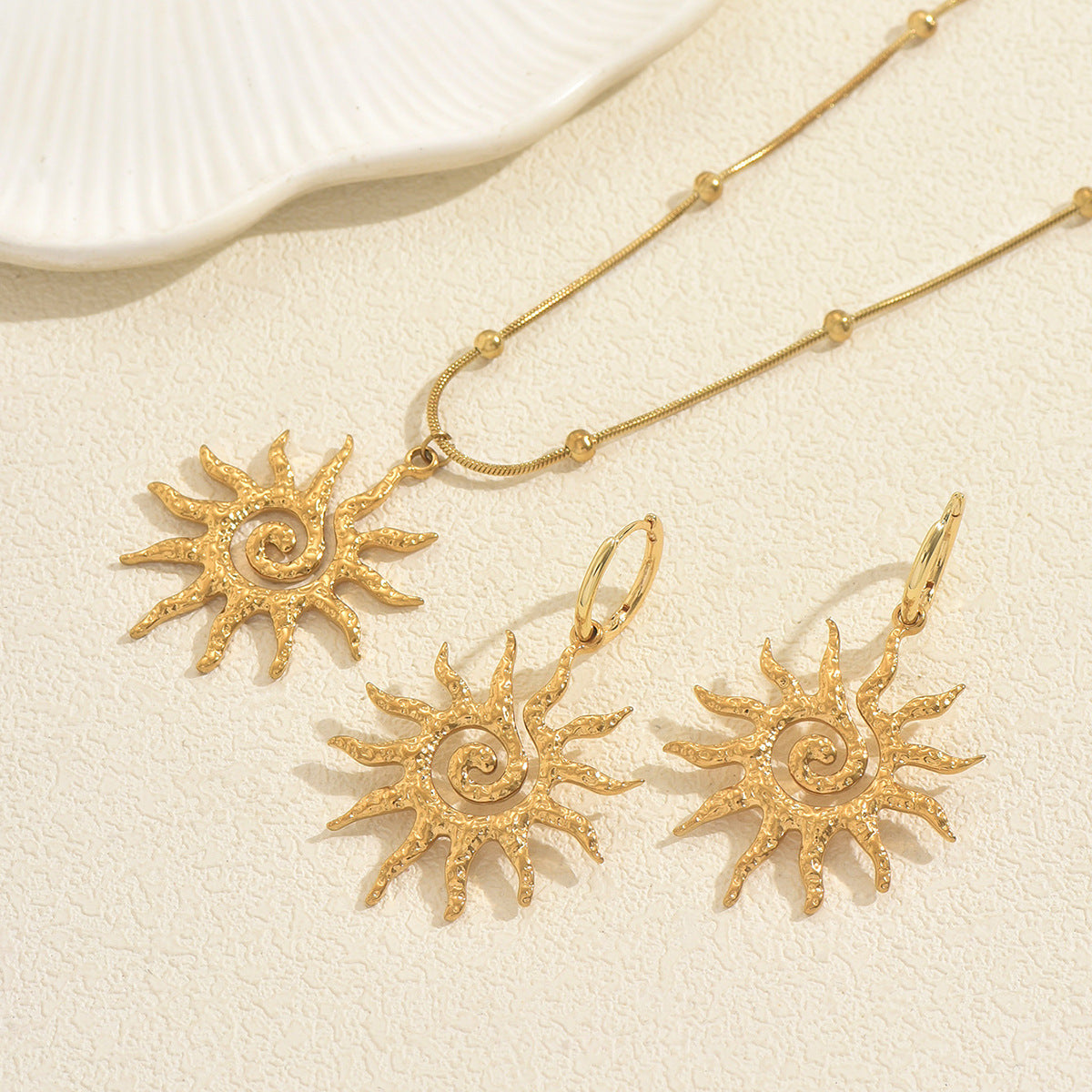 Floral Sunflower Pendant Necklace and Earrings Set for Women Zinc Alloy Plated Fashion Collarbone Chain Jewelry