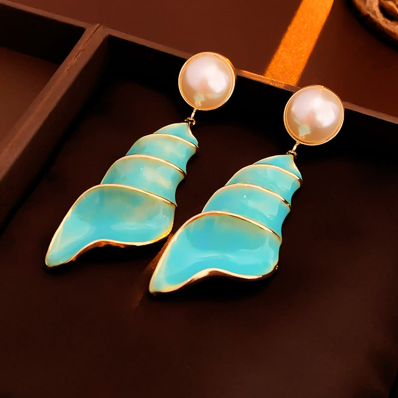 Vintage Seashell-Shaped Alloy Earrings with Enamel Finish and Stainless Steel Posts for Women