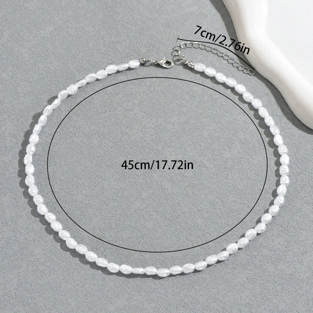 Collana geometrica da donna con perle barocche e pendente in madreperla, stile dolce e fresco