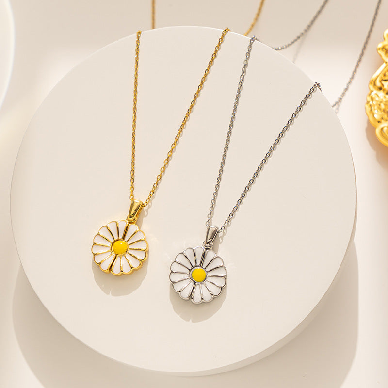 Minimalist Daisy Pendant Necklace for Women in Titanium Steel with Enamel Finish on O-Chain