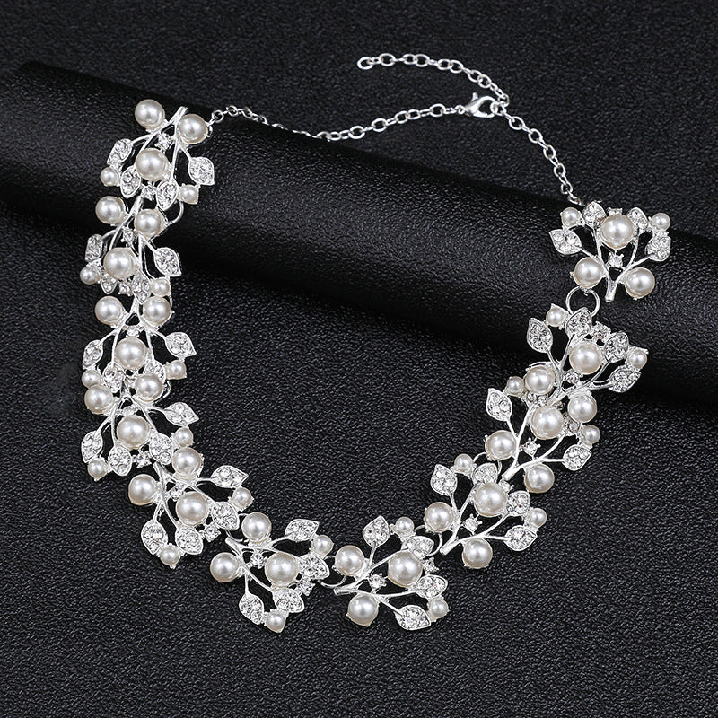 Fashion OL Style Leaf-Shaped Alloy Necklace and Earrings Set for Women with Electroplated Finish