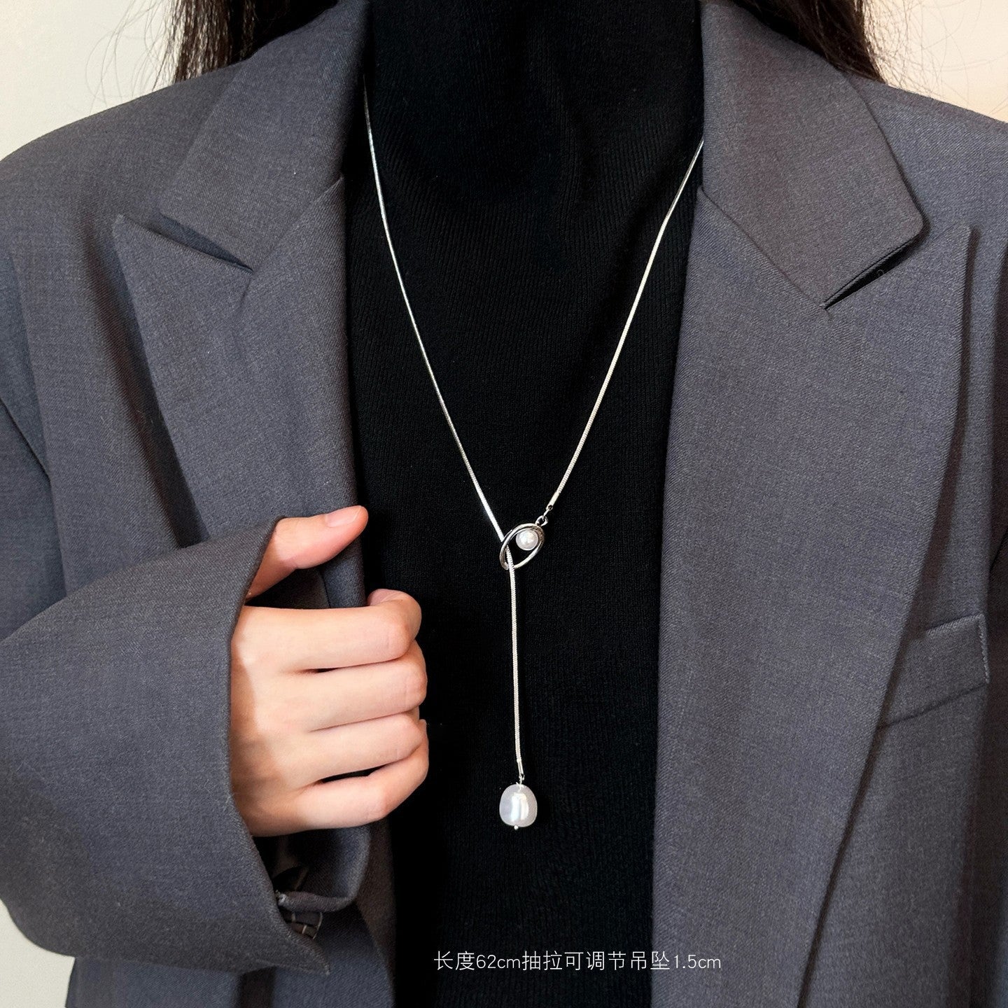Collana con ciondolo geometrico minimalista in rame placcato da donna, catena maglione di lusso leggera
