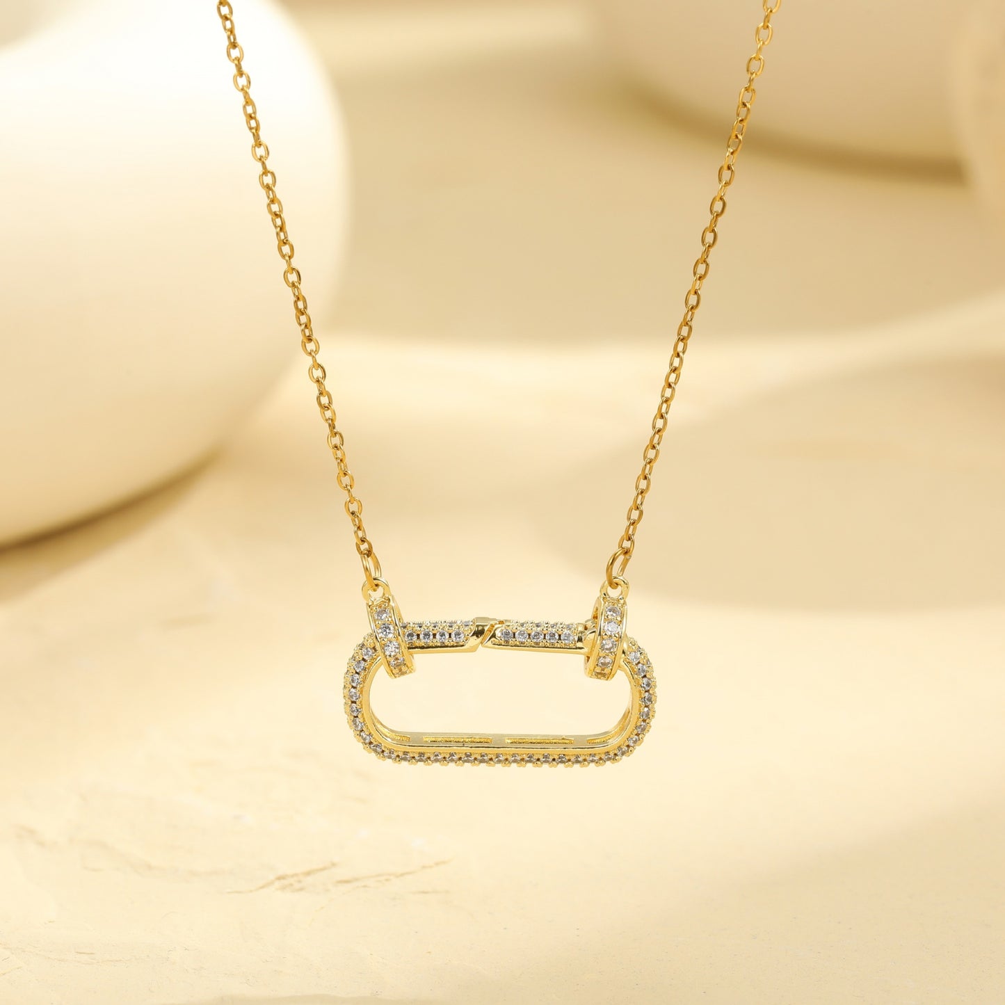Fashionable Oval Stainless Steel Plated Necklace with Rhinestone Inlay for Women Minimalist Geometric Clavicle Chain