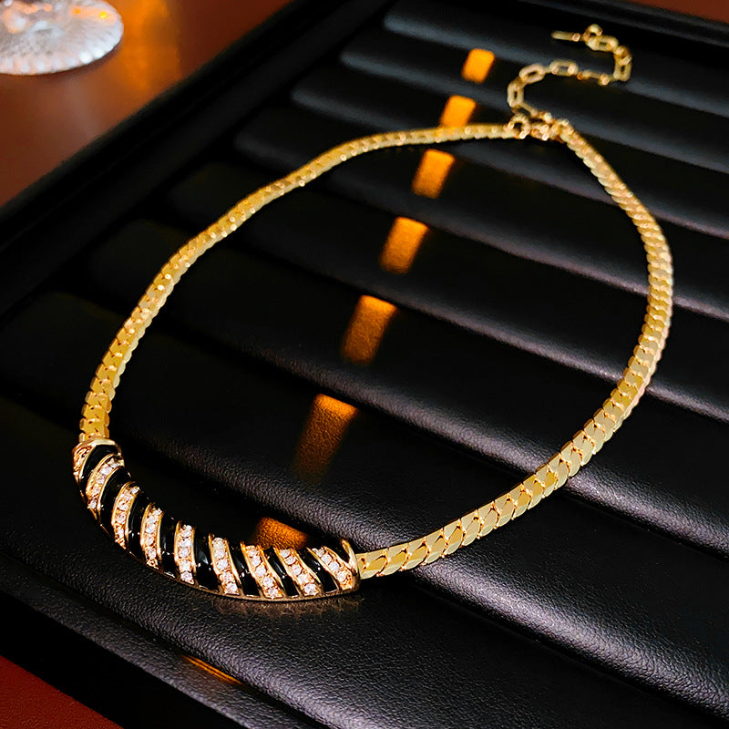 Vintage Geometric Arc Pendant Necklace in Alloy with Gold Plating and Rhinestone Inlay for Women