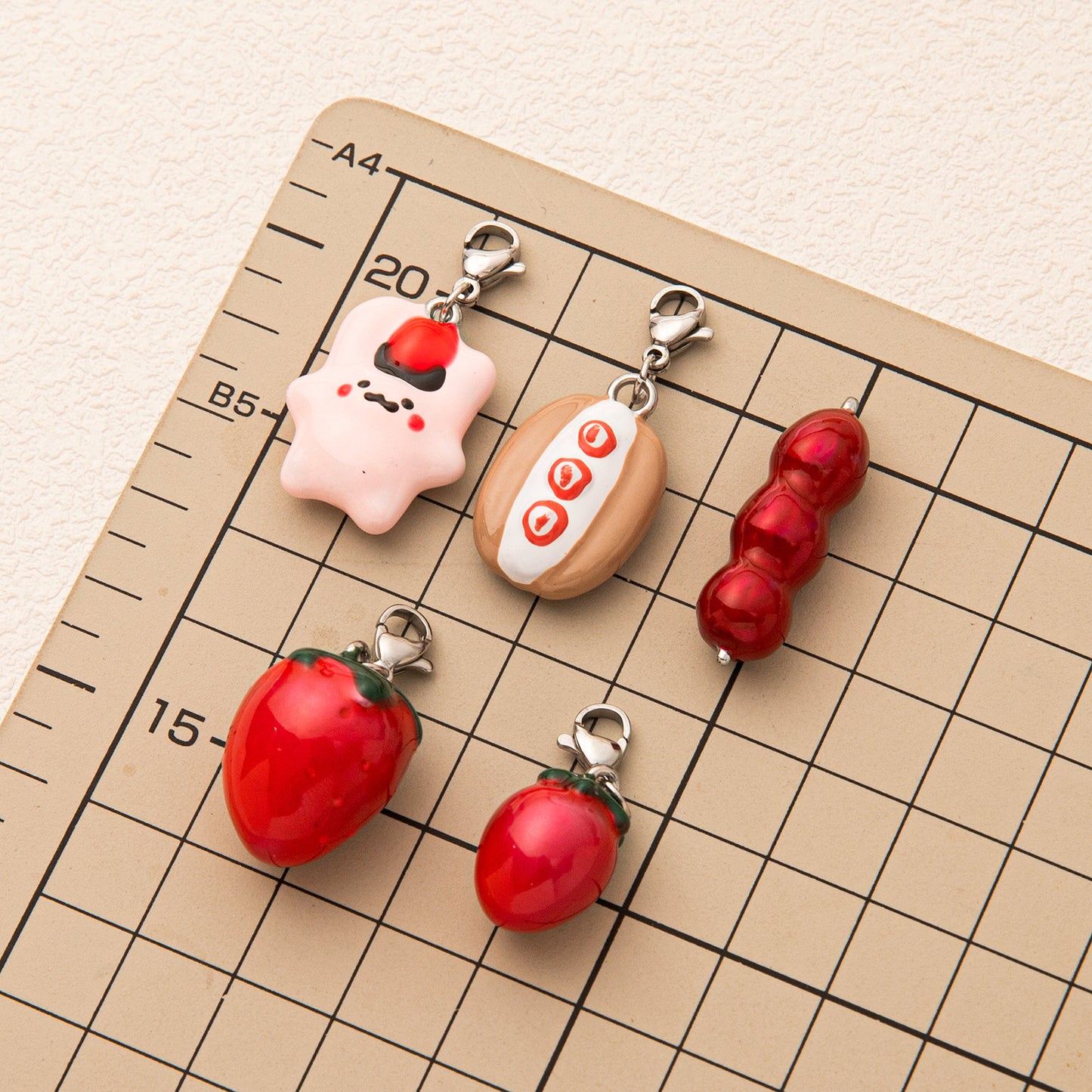 Sweet Plated Stainless Steel Animal Charm Bar