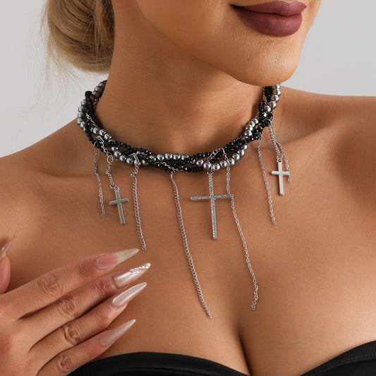 Collana pendente a croce alla moda con nappa e perline di vetro su delicata catena a medaglione in lega per donna