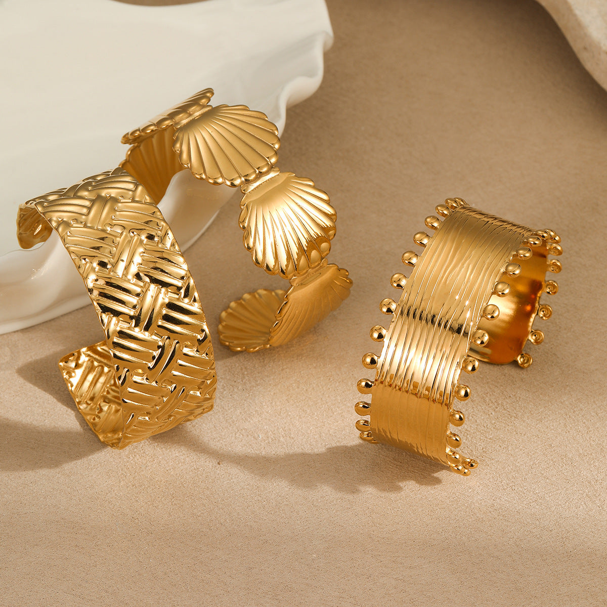 Pulsera de Acero Inoxidable Geométrica Minimalista para Mujer con Baño de Oro de 18K, Diseño de Cuadros, Estilo de Oficina a la Moda