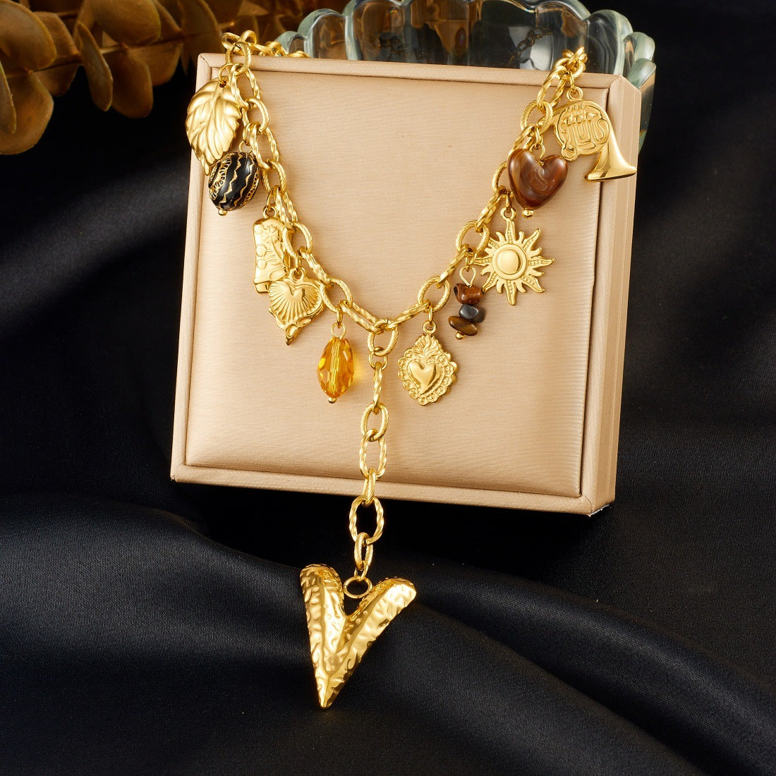 Vintage Gold Plated Heart Stainless Steel Pendant Necklace with Tassel for Women