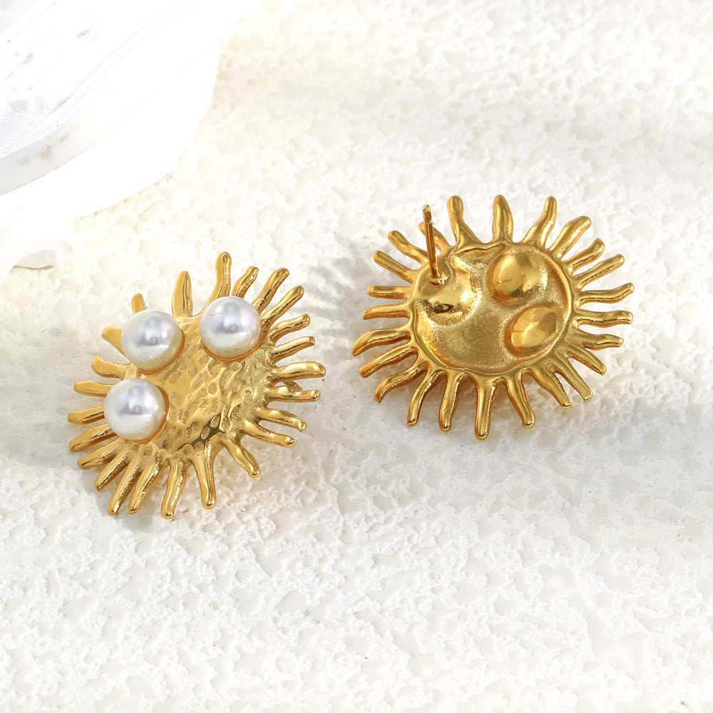 Vintage Old Money Style Geometric Stainless Steel 18K Gold Plated Pearl Sunburst Stud Earrings for Women