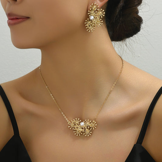 Juego de collar con colgante de aleación minimalista con forma de girasol con incrustaciones de perlas para mujer