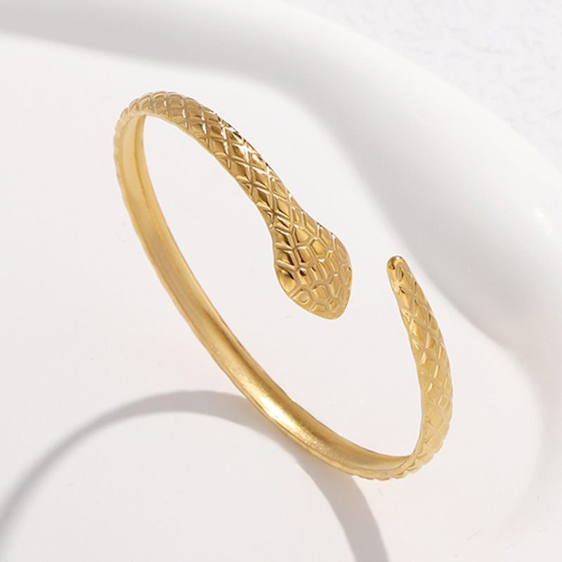 Pulsera ajustable de acero titanio con forma de serpiente para mujer, con acabado chapado, brazalete de metal estilo C a la moda