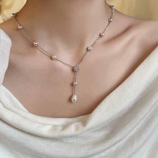 Elegante collar de perlas de imitación con forma floral y de lágrima con colgante de aleación chapada, delicada cadena para la clavícula para mujer