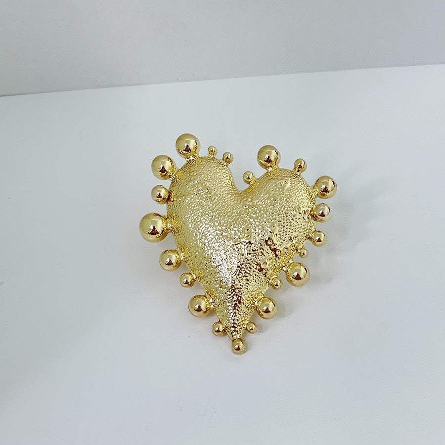 Vintage Luxury Heart Shaped Plated Alloy Wide Cuff Bracelet for Women