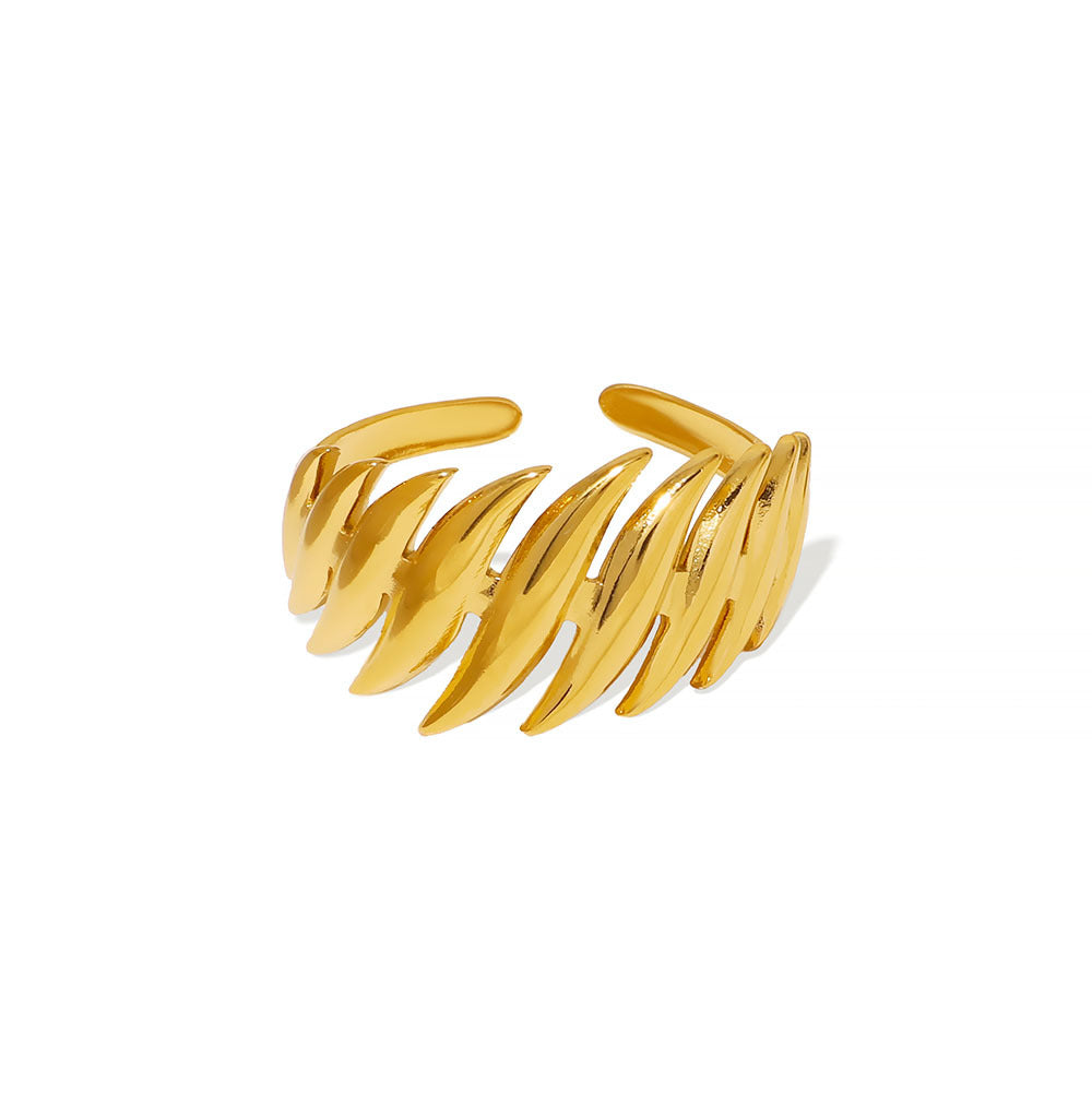 Minimalist Leaf-Shaped Titanium Steel Ring with 18K Gold Plating for Women and Men, Geometric Design, Cool-Tone Unisex Fashion Jewelry