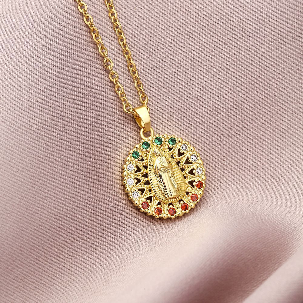 Collar con colgante de la Virgen María geométrico de moda para mujer con incrustaciones de circonita cúbica y cadena de cobre chapado en oro