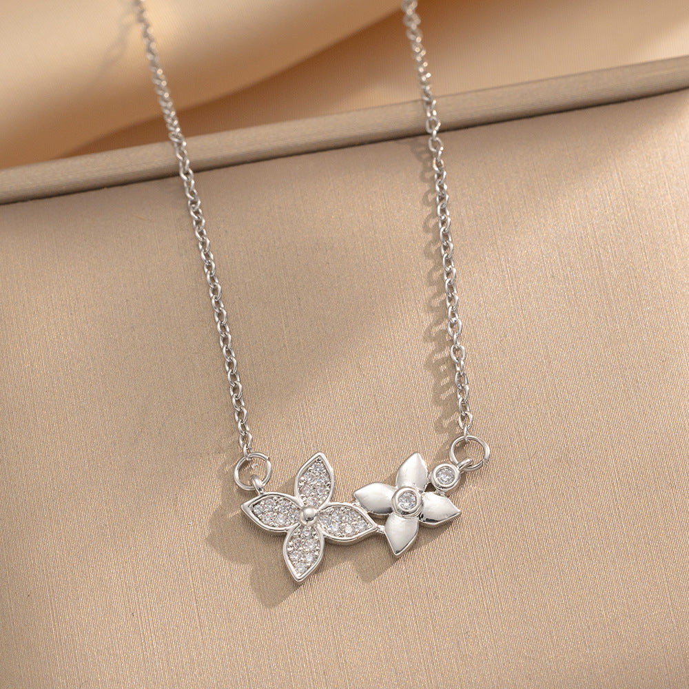 Minimalist Geometric Four-Leaf Clover Pendant Necklace for Women in Titanium Steel with Electroplated Finish