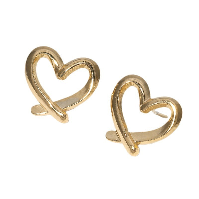 Orecchini a perno minimalisti a forma di cuore in acciaio inossidabile con finitura galvanizzata per donna