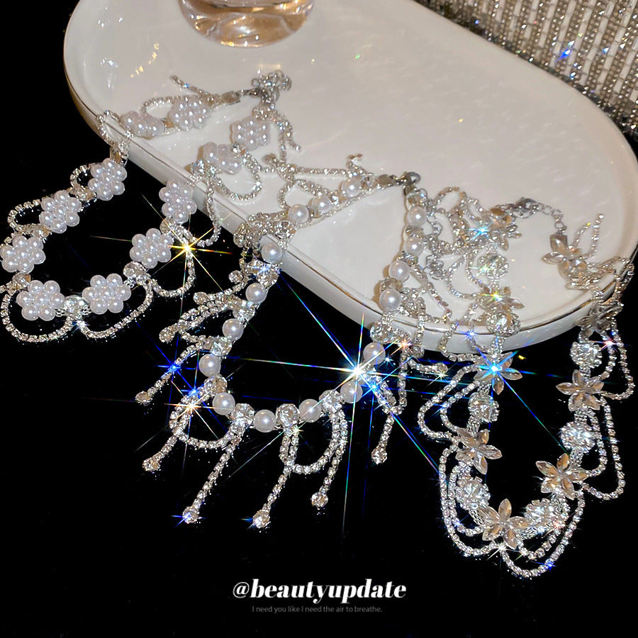 Collar Pendiente Vintage Elegante de Perlas y Diamantes de Imitación con Flores para Mujer con Cadena para Clavícula