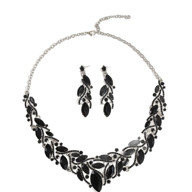 Fashion OL Floral and Teardrop-Shaped Zinc Alloy Plated Necklace Set with Rhinestone Pendant for Women
