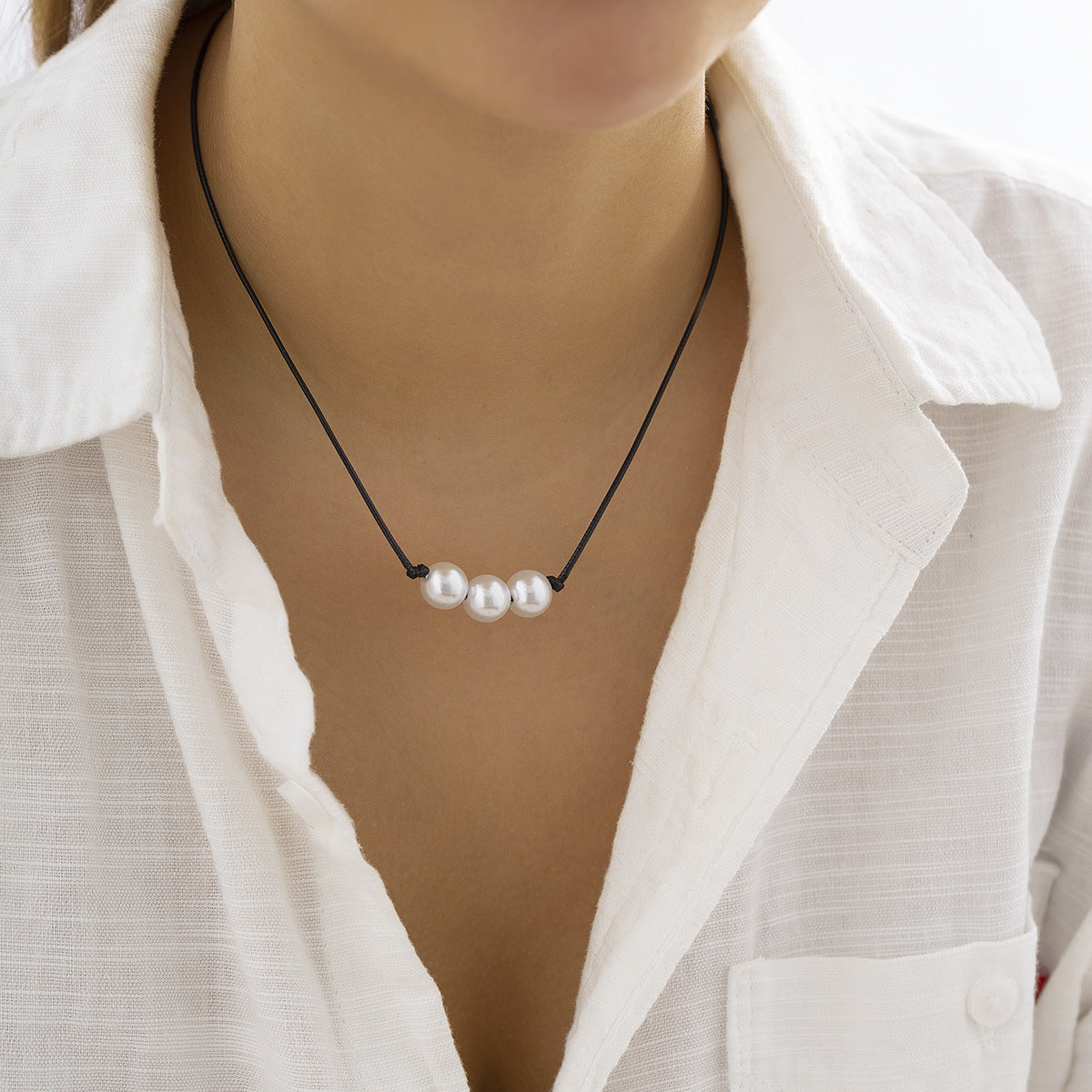 Collana girocollo da donna con ciondolo a perla geometrico minimalista e cordino cerato