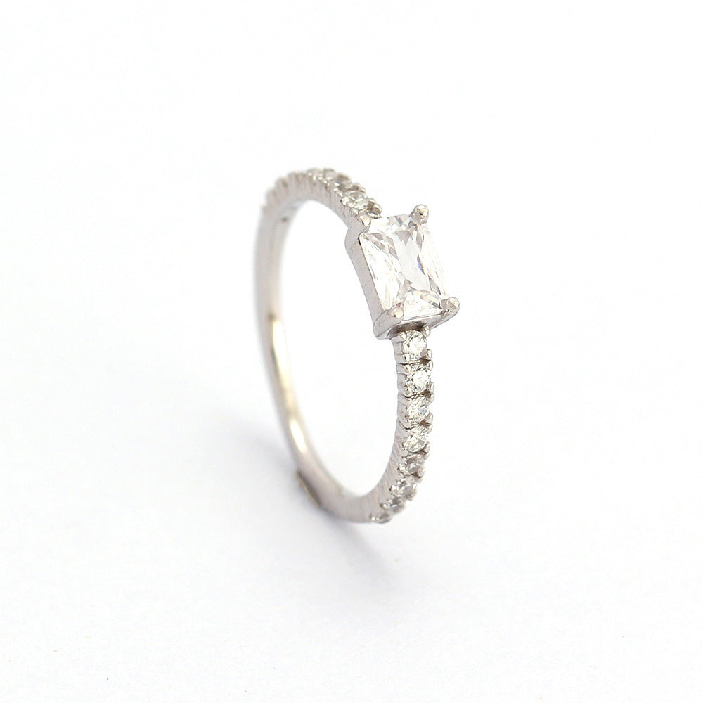 Anello da donna di lusso geometrico quadrato in argento sterling S925 con intarsio di zirconi