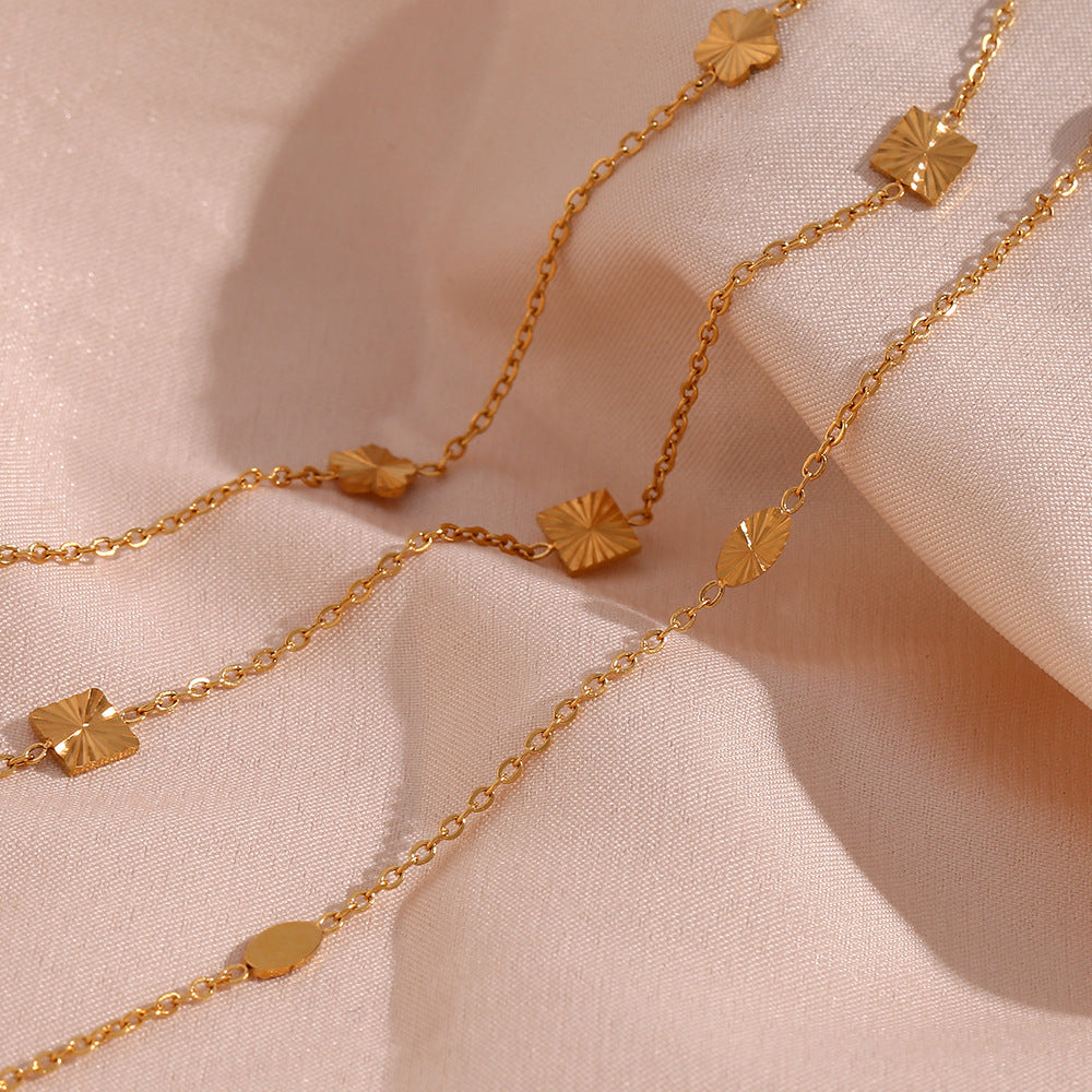 Pulsera fina geométrica minimalista de acero inoxidable chapado en oro de 18 quilates para mujer