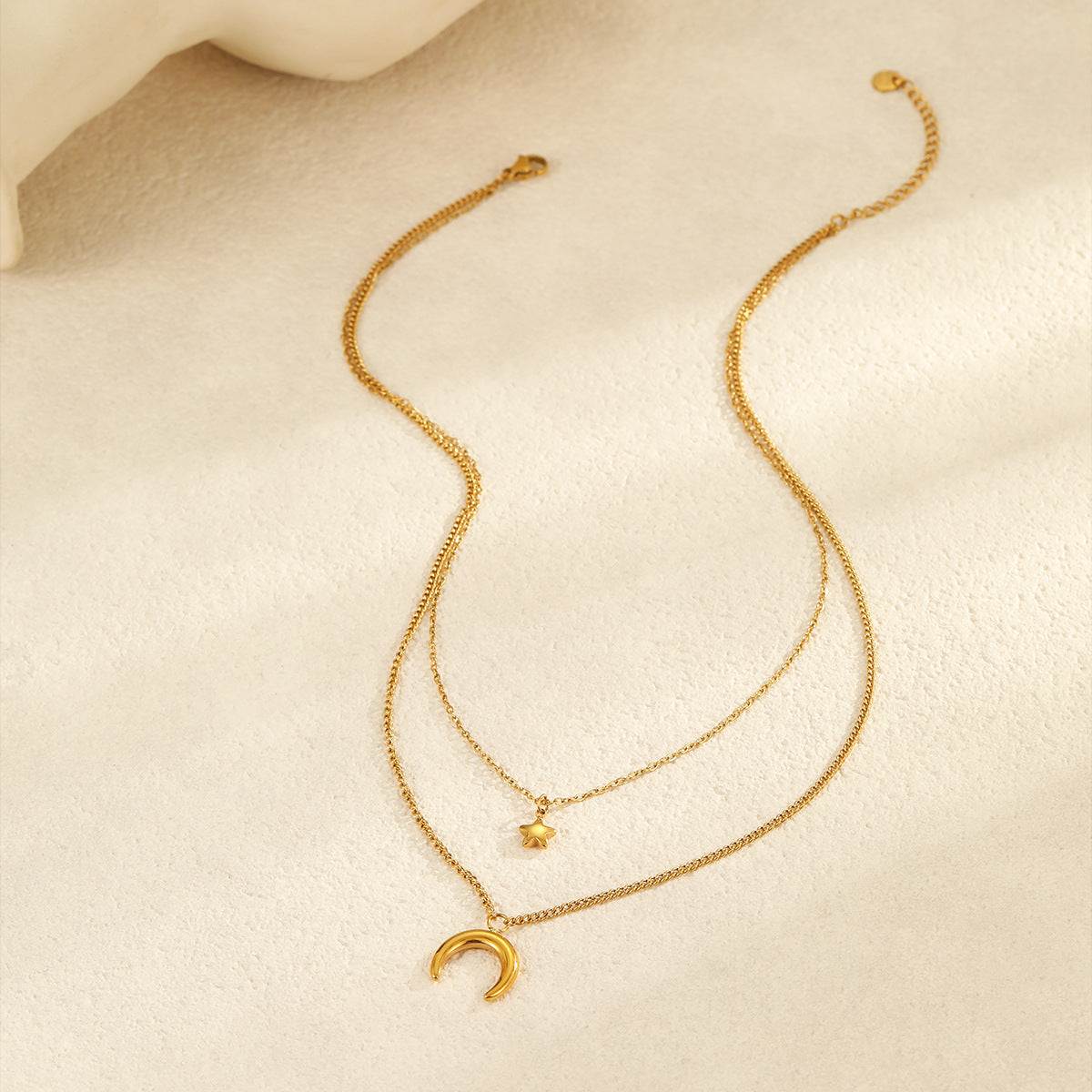 Collana a stella e luna in acciaio inossidabile placcato oro 18 carati da donna in stile vintage