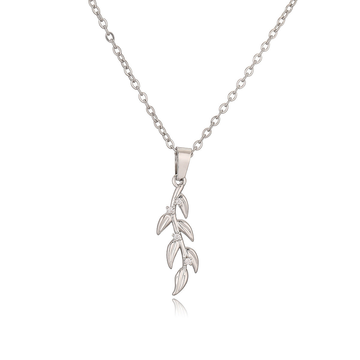 Elegant Minimalist Gold-Plated Copper Leaf Pendant Necklace for Women with Rhinestone Inlay