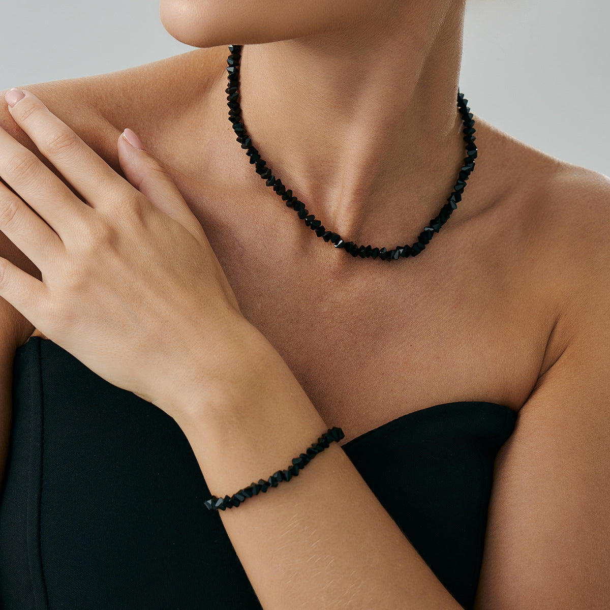 Collar Gargantilla de Cristal Geométrico Irregular Minimalista Vintage para Mujer con Acabado Artesanal