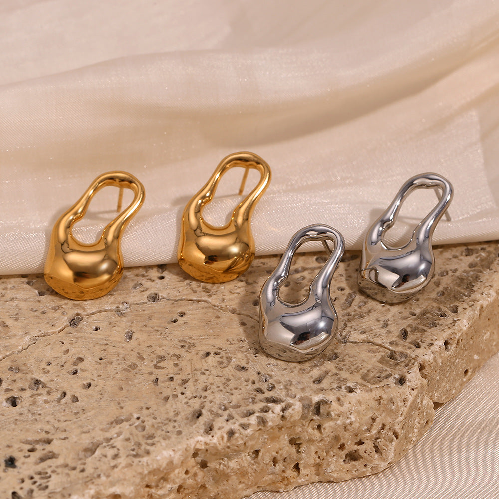 Pendientes de tachuela con diseño geométrico minimalista, chapados en oro de 18 quilates, de acero inoxidable, con forma de lágrima irregular y hueca para mujer