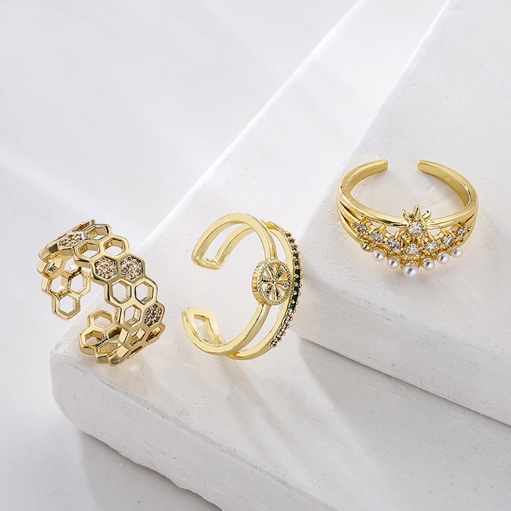 Geometric Hollow-Out Ring for Women Made of Copper with 18K Gold Plating and Zircon Inlay