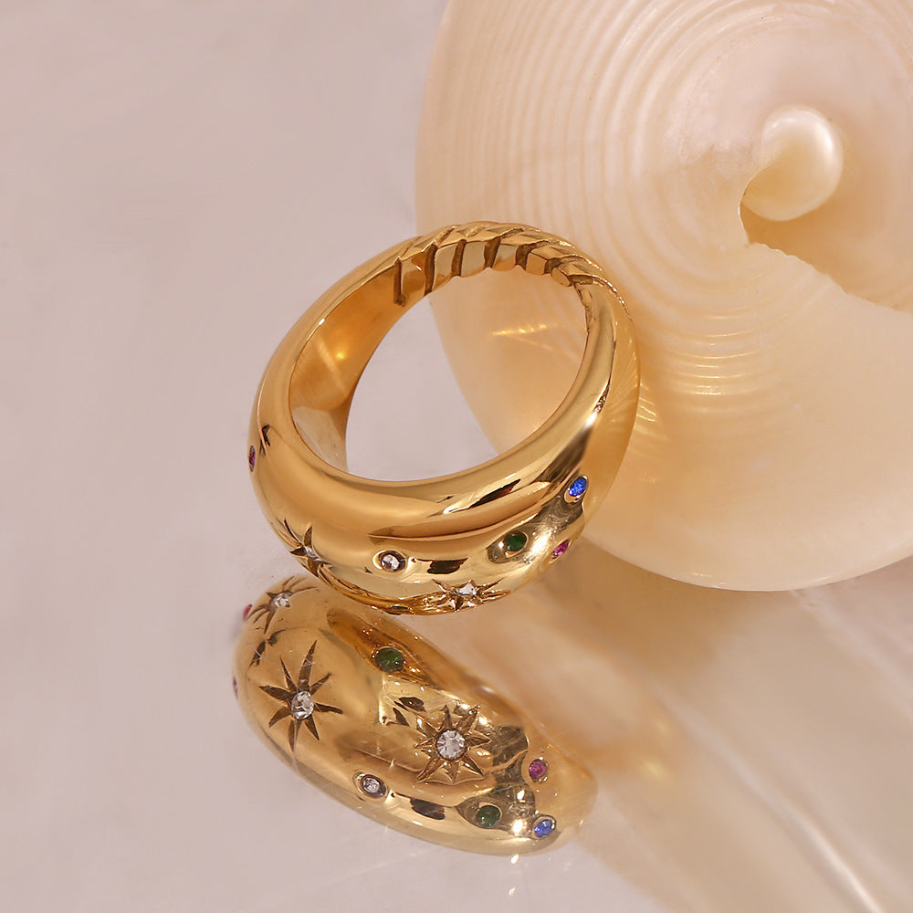 Anello da donna a stella con geometria alla moda in acciaio inossidabile placcato oro 18K con intarsio di strass colorati