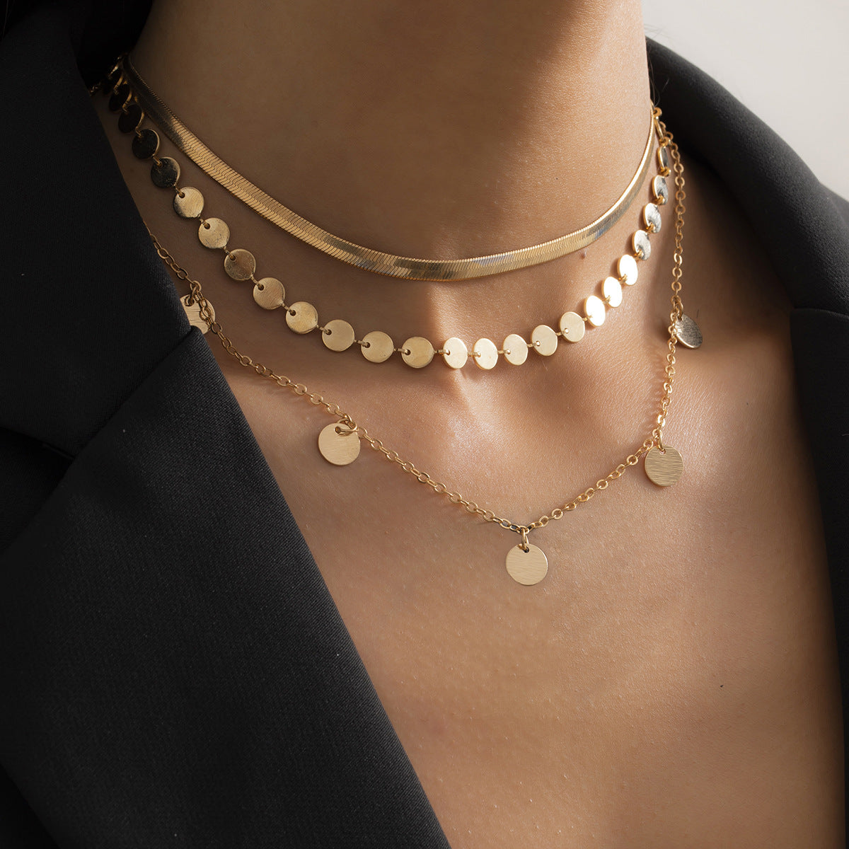 Minimalist Round Geometric Alloy Plated Pendant Necklace with Curb Chain for Women