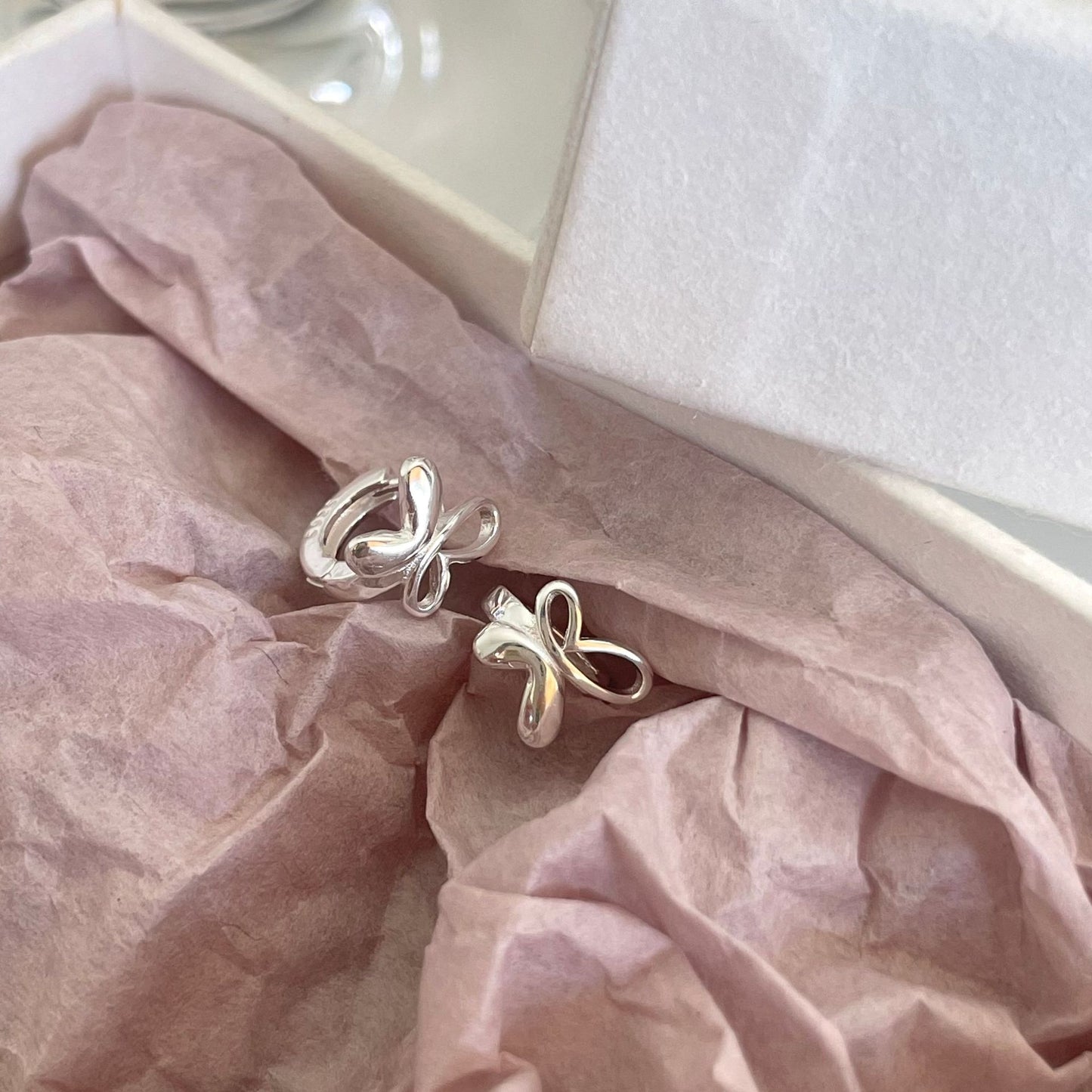 Minimalist Sweet 925 Sterling Silver Butterfly Teardrop Earrings with Pearl Inlay for Women