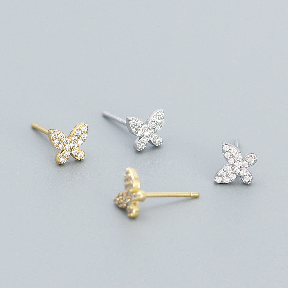 Orecchini a perno a forma di farfalla da donna in argento sterling con zirconi cubici colorati