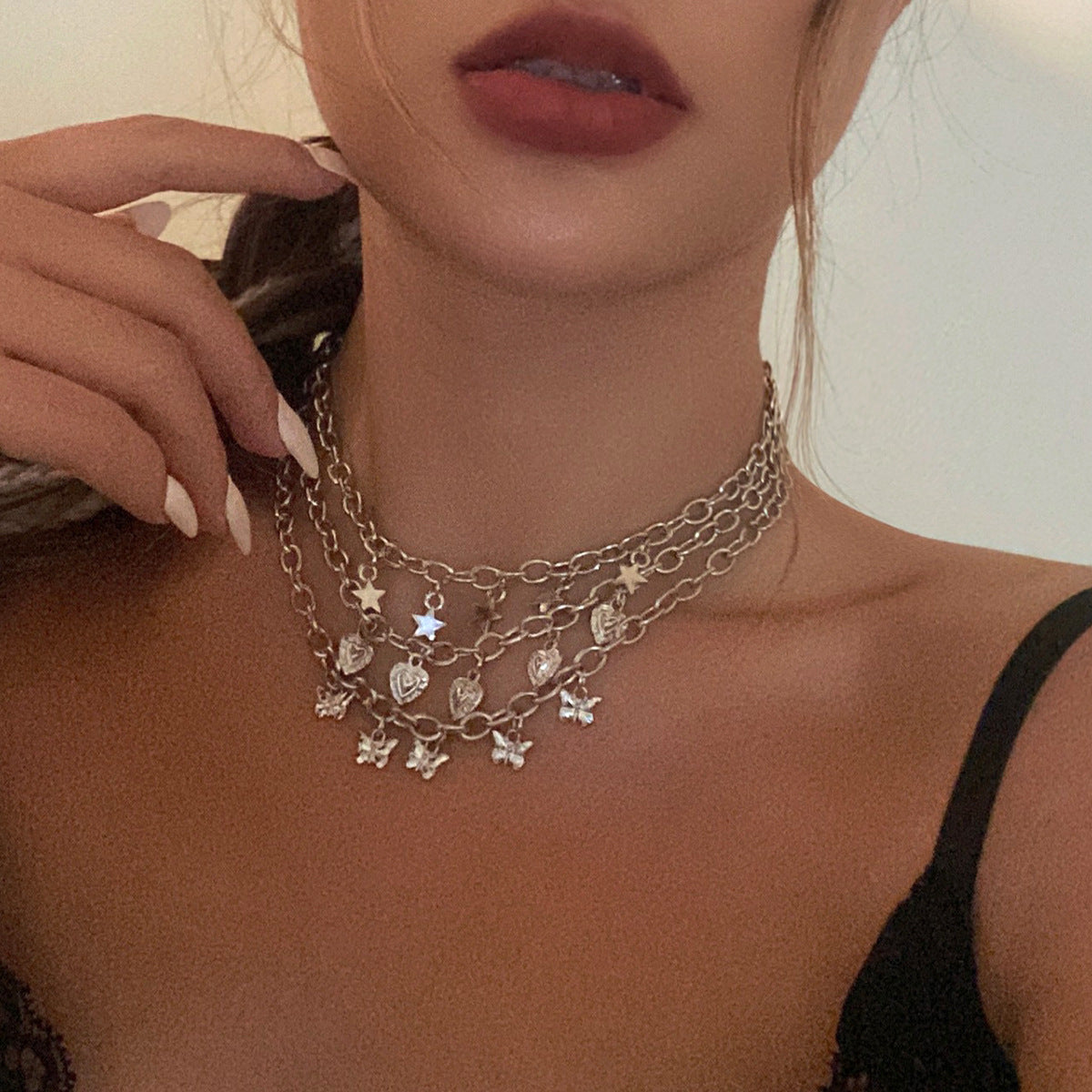 Punk Style Heart and Star Pendant Necklace for Women with Alloy Chain and Electroplated Finish