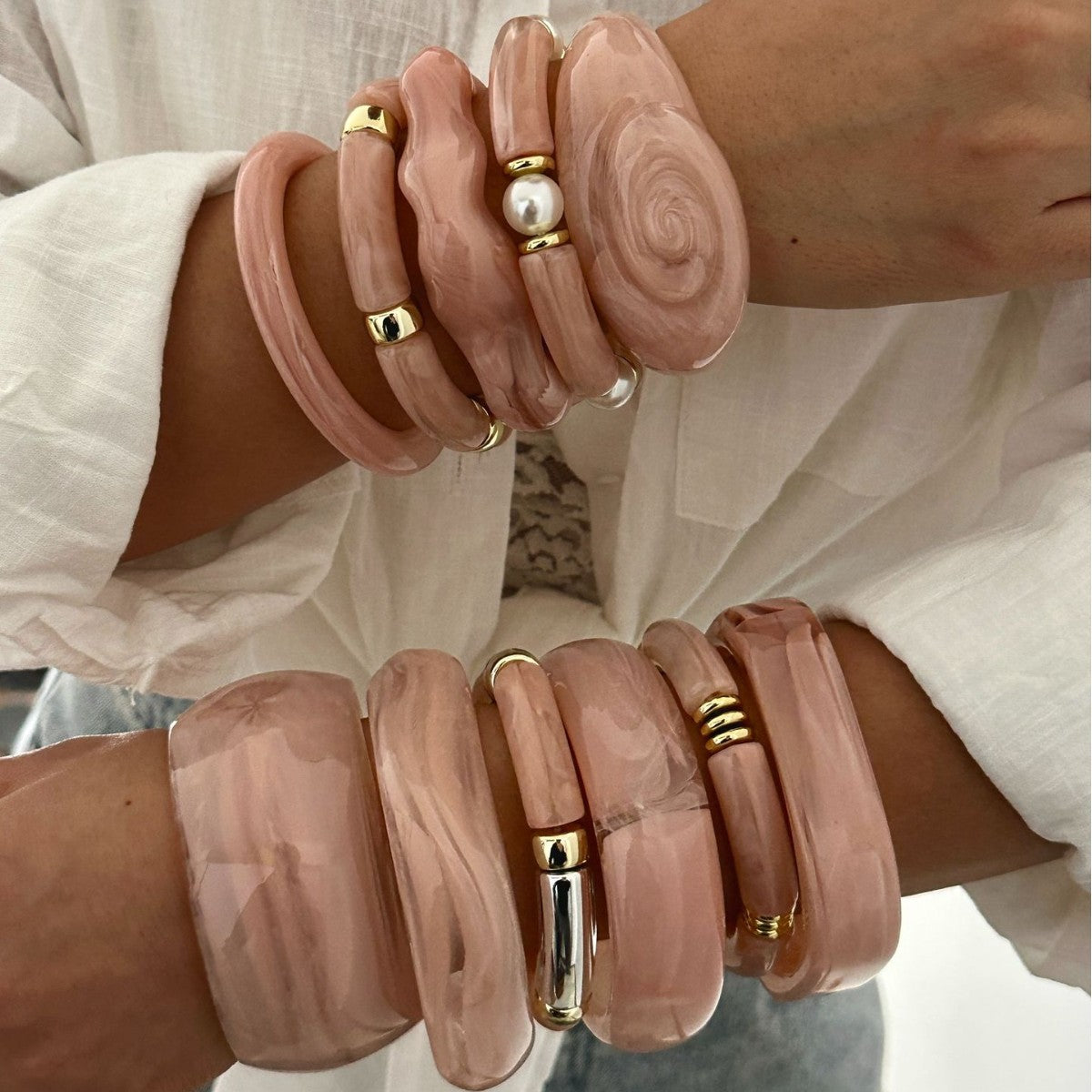 Conjunto de pulseras de tubo curvo de acrílico geométrico de aceite de goteo vintage
