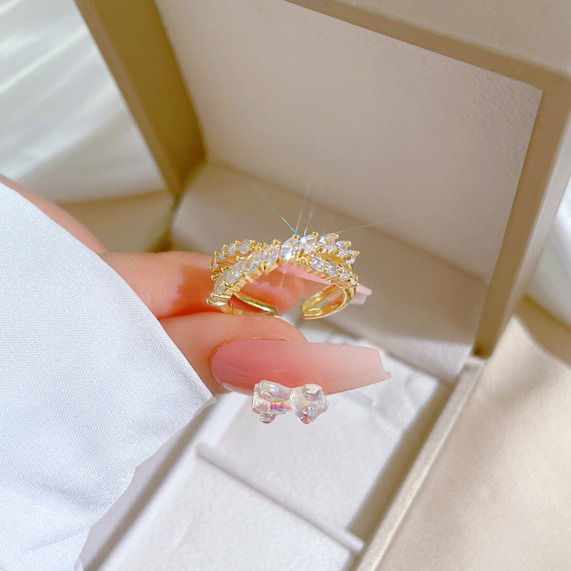 Anello in ottone a forma di corona in stile fumetto con placcatura in oro, fascia aperta regolabile da donna