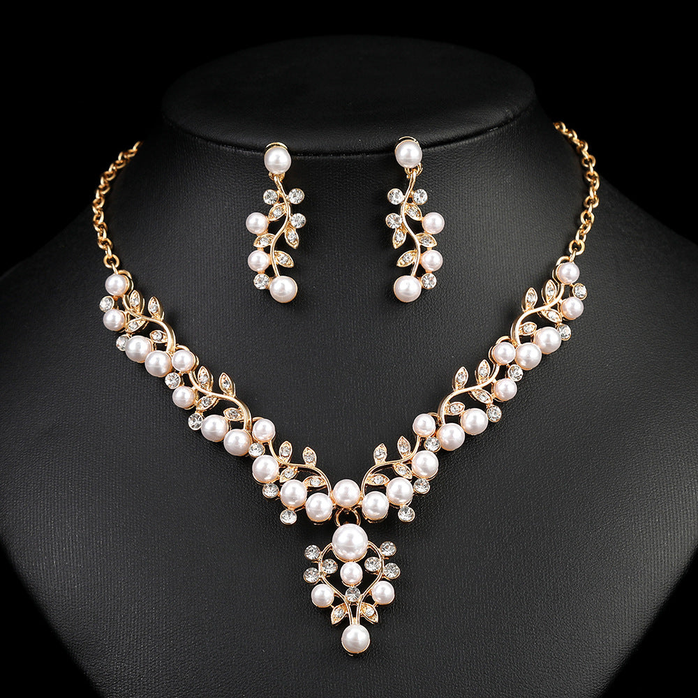 Vintage Floral Pearl Necklace and Earrings Set for Women Alloy Plated O-Chain with Petal and Leaf Motifs