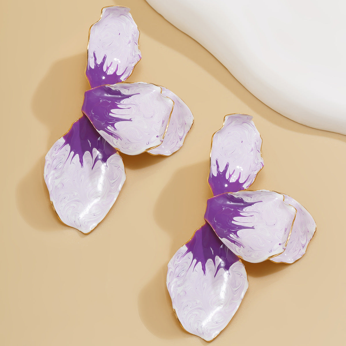 Dulces Pendientes de Aleación con Forma Floral y Diseño de Pétalos Rosas con Degradado de Esmalte para Mujer