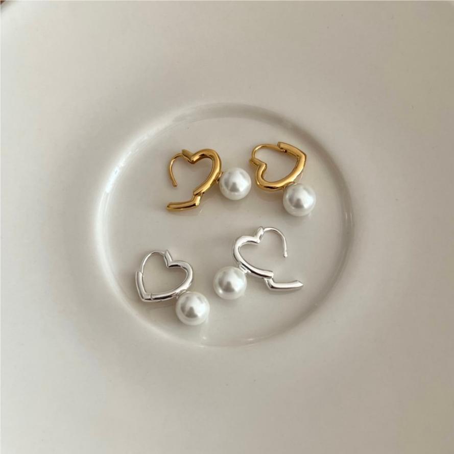 Minimalist Heart-Shaped 925 Sterling Silver Stud Earrings with Pearl Accent for Women
