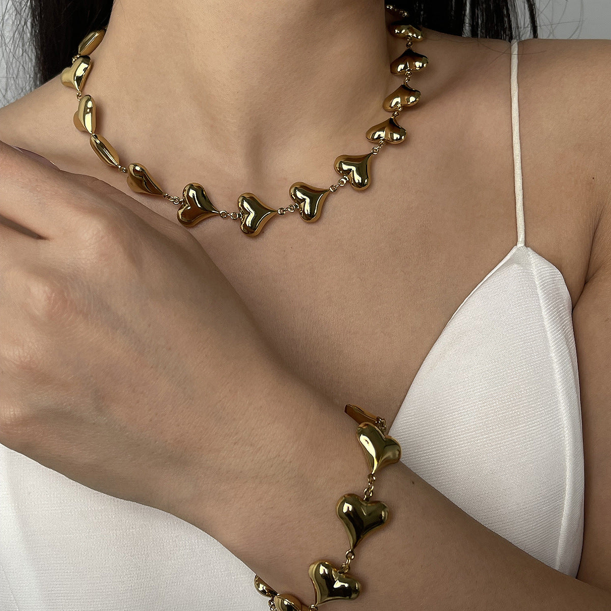 Collana da Donna Minimalista con Cuore Geometrico, Croce, Stella, in Acciaio Inox Placcato Oro 18K