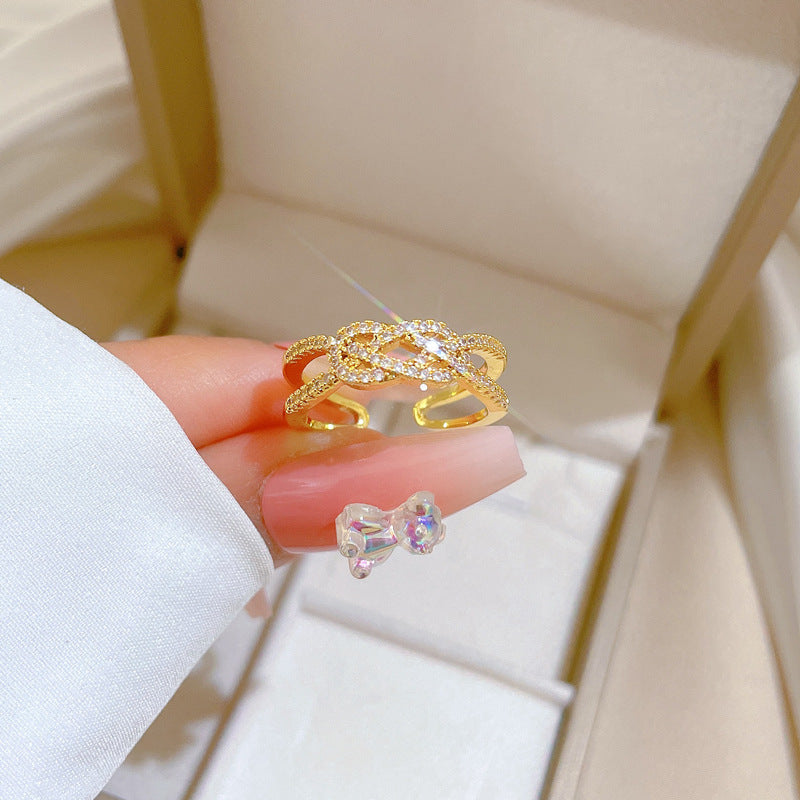 Minimalist Cross-Over Twisted Ring in Brass with Gold Plating for Women