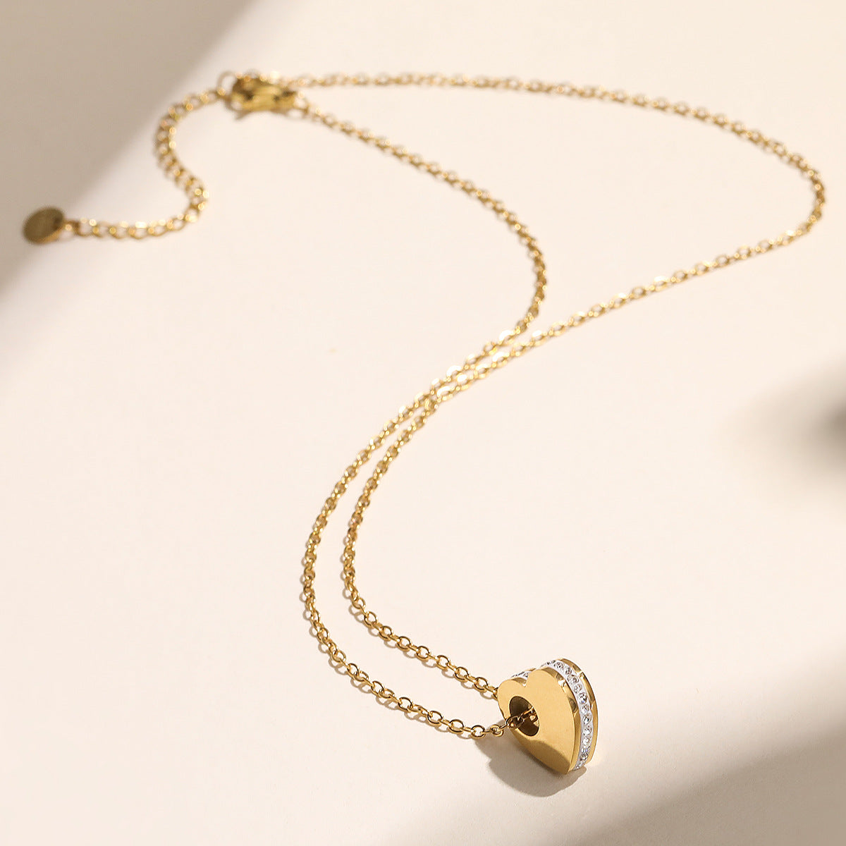 Minimalist Elegant 18K Gold Plated Stainless Steel Cubic Zirconia Heart Pendant Necklace for Women