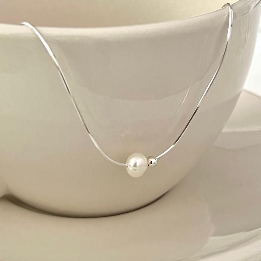 Minimalist Geometric Round Bead Necklace in 925 Sterling Silver with Pearl Accents