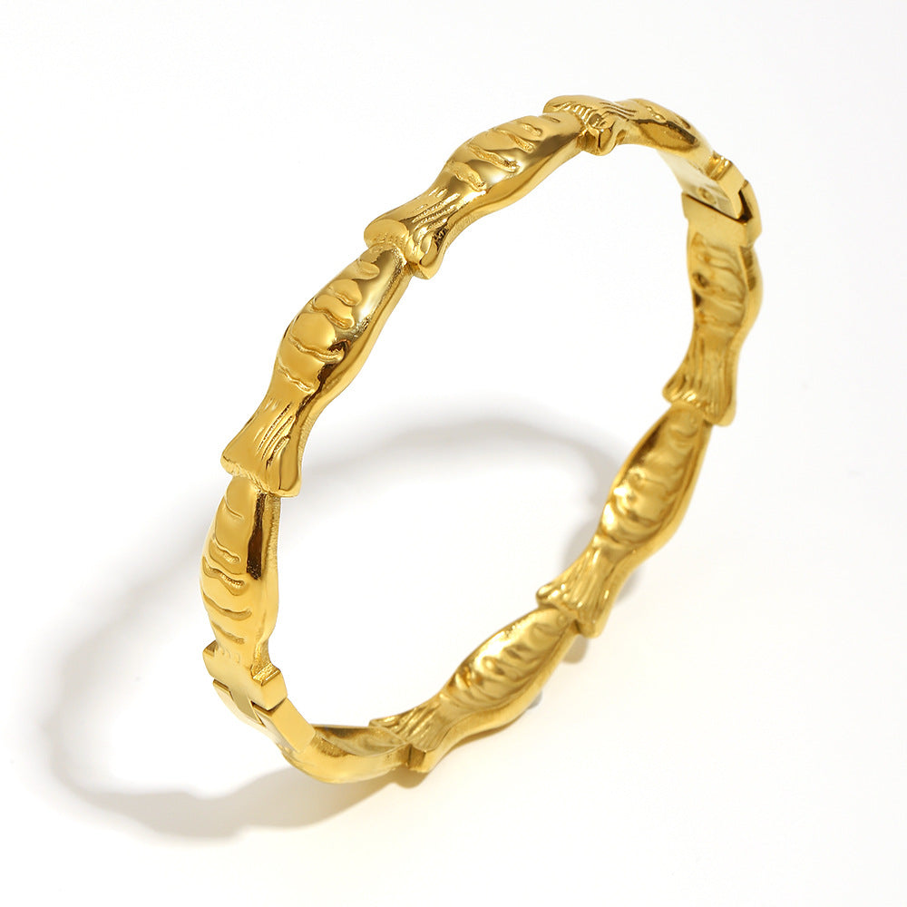 Fashionable Minimalist Geometric Stainless Steel Plated 18K Gold Fish Bracelet for Women